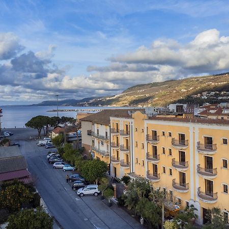Hotel Cala Del Porto Vibo Valentia Marina Bagian luar foto