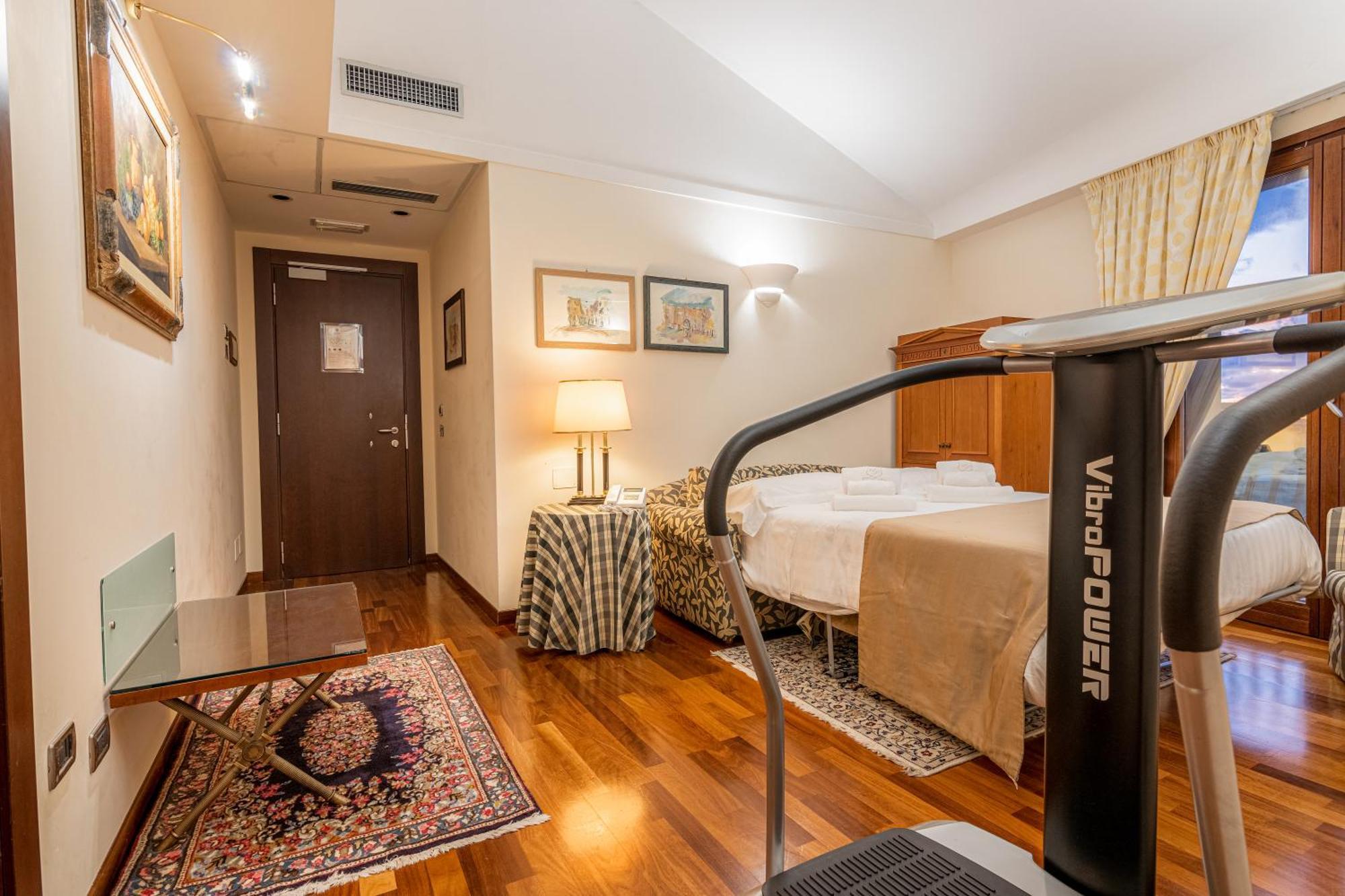 Hotel Cala Del Porto Vibo Valentia Marina Bagian luar foto