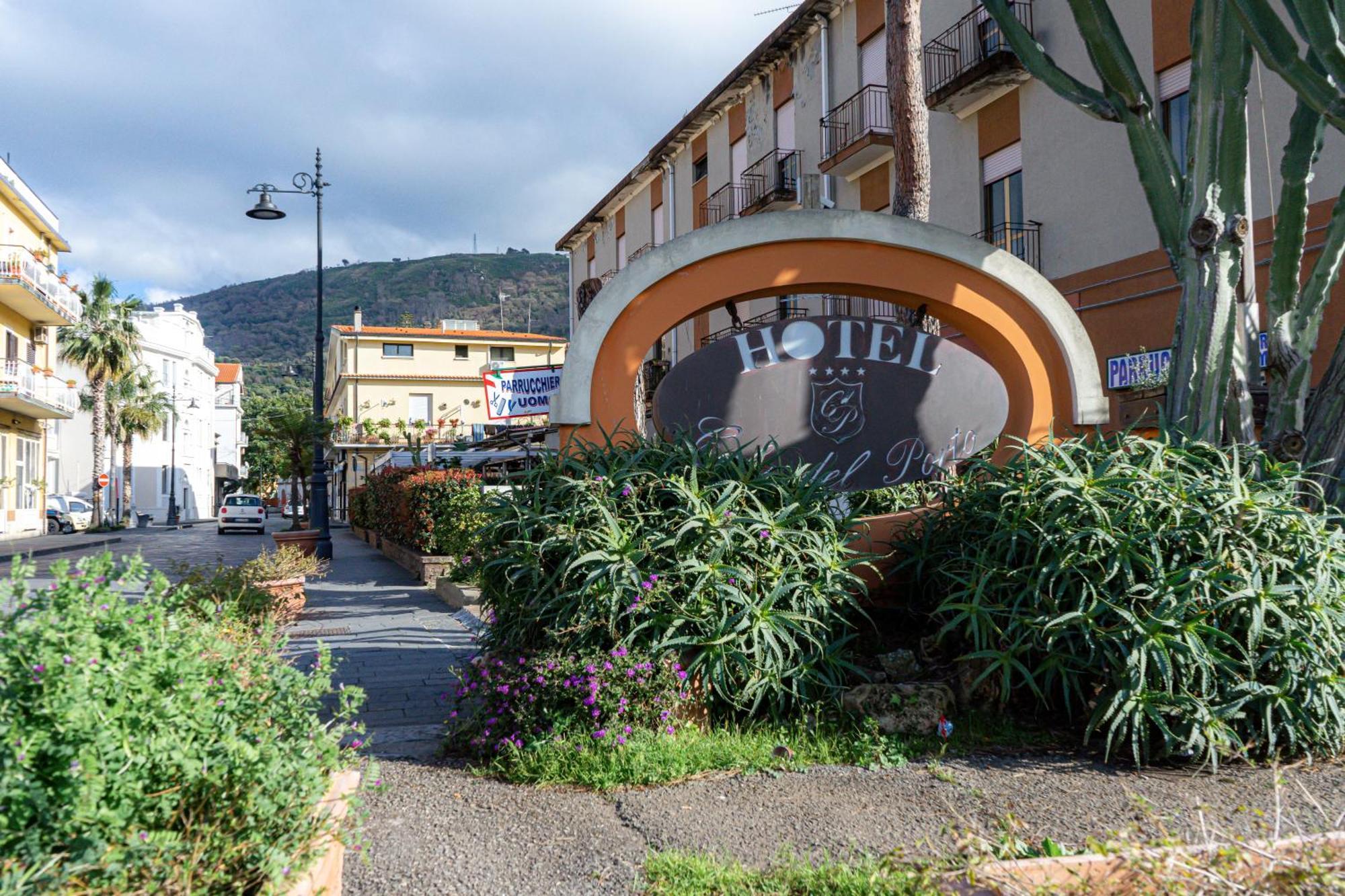 Hotel Cala Del Porto Vibo Valentia Marina Bagian luar foto