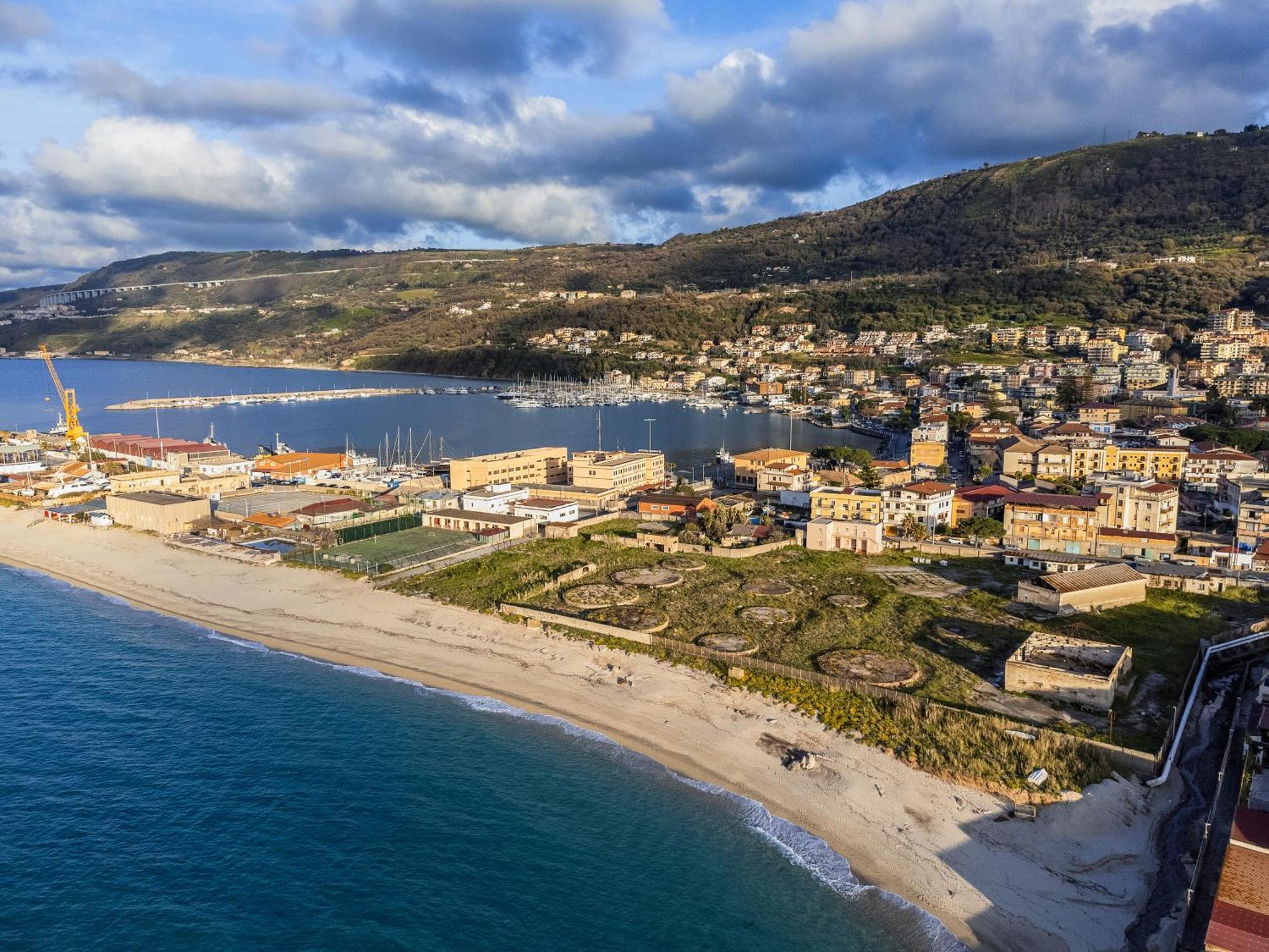 Hotel Cala Del Porto Vibo Valentia Marina Bagian luar foto