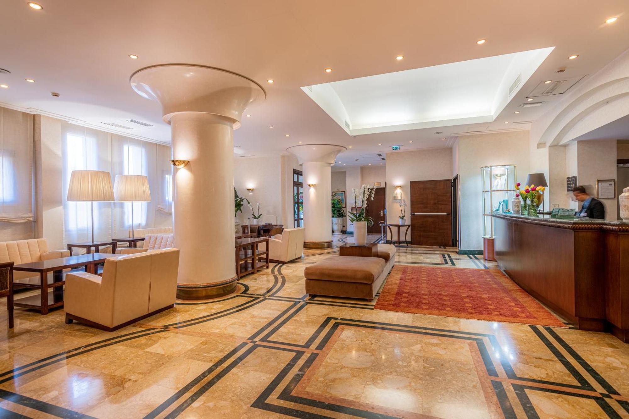 Hotel Cala Del Porto Vibo Valentia Marina Bagian luar foto