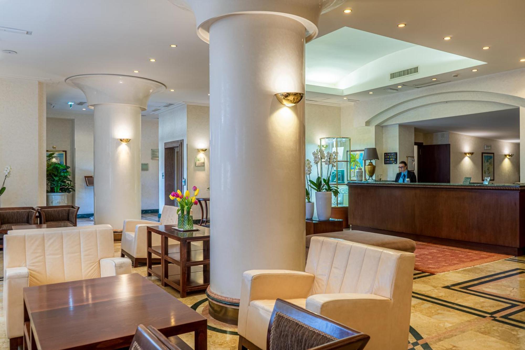 Hotel Cala Del Porto Vibo Valentia Marina Bagian luar foto