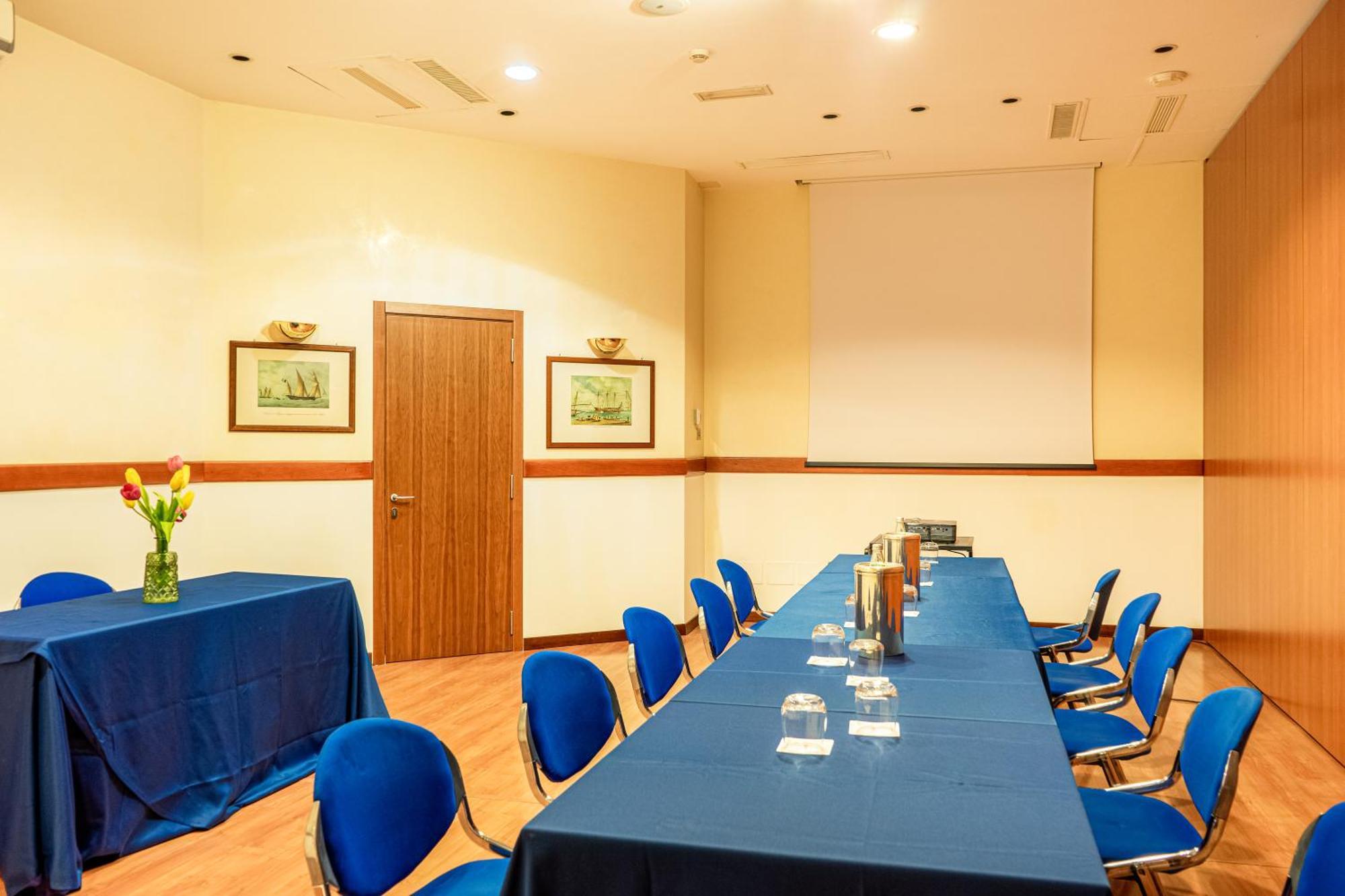 Hotel Cala Del Porto Vibo Valentia Marina Bagian luar foto
